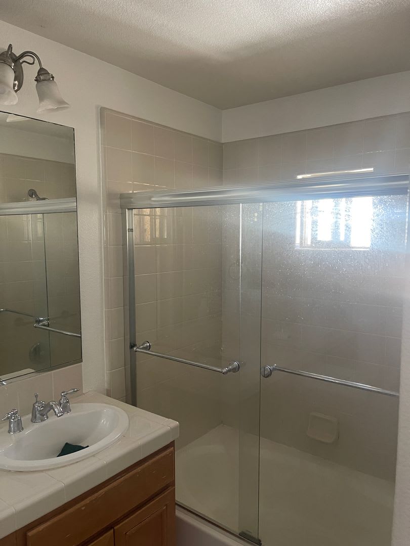 3 Bedrooms 3 Baths Townhome For Rent In Eastlake – photo 5