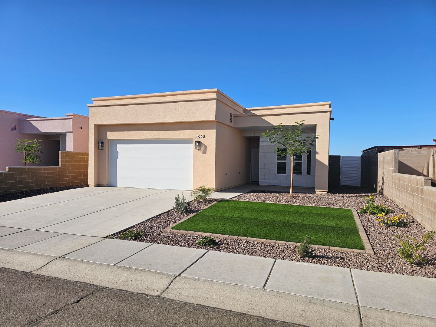 New San Luis AZ Rental with landscaping and fenced lot – photo 4