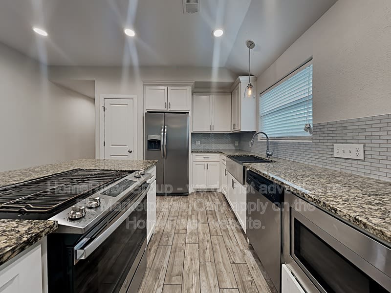 617 E Carter St – photo 3