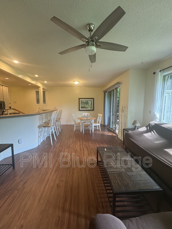 299 Blue Ridge Dr S – photo 5