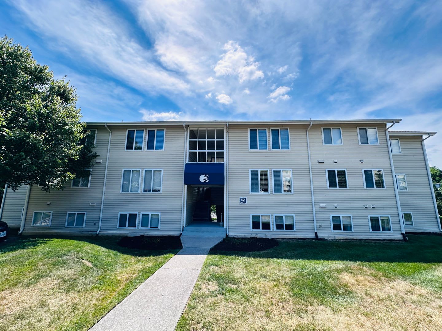 1 Bedroom, 1 Bath condo – photo 1