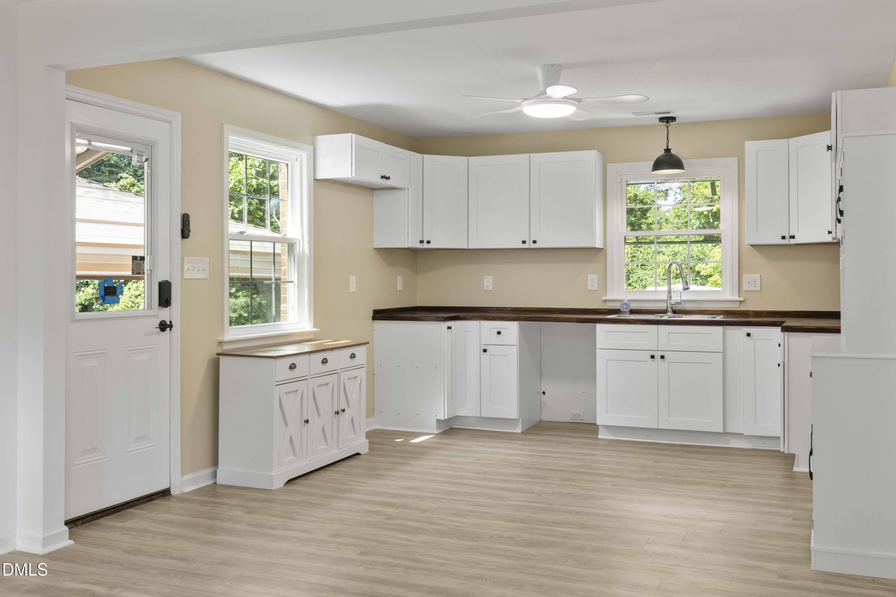 437 Woodsdale Road – photo 1