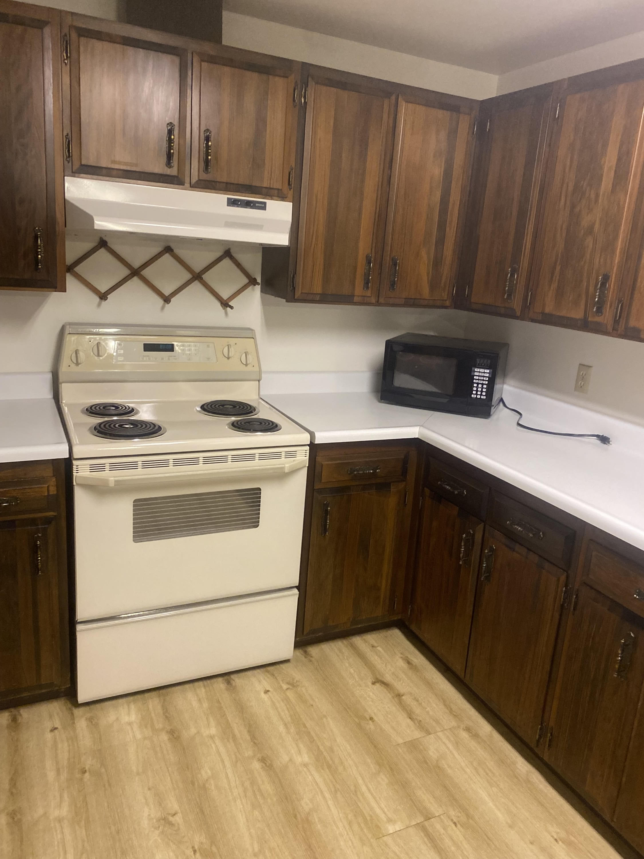 2843 Tongass Avenue 4 – photo 1
