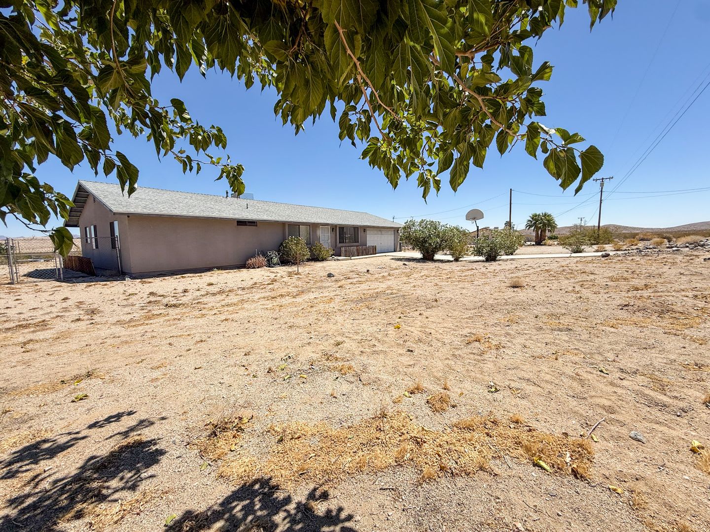 3 bedroom Home on 2 Acres – photo 2