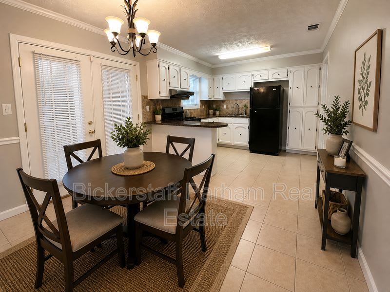 1012 Rosewood Drive – photo 2