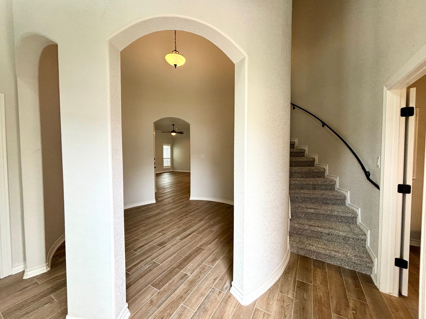 Luxury Living In Arcadia Ridge Corner Lot 3 Full Baths Resort Style Amenities – photo 5