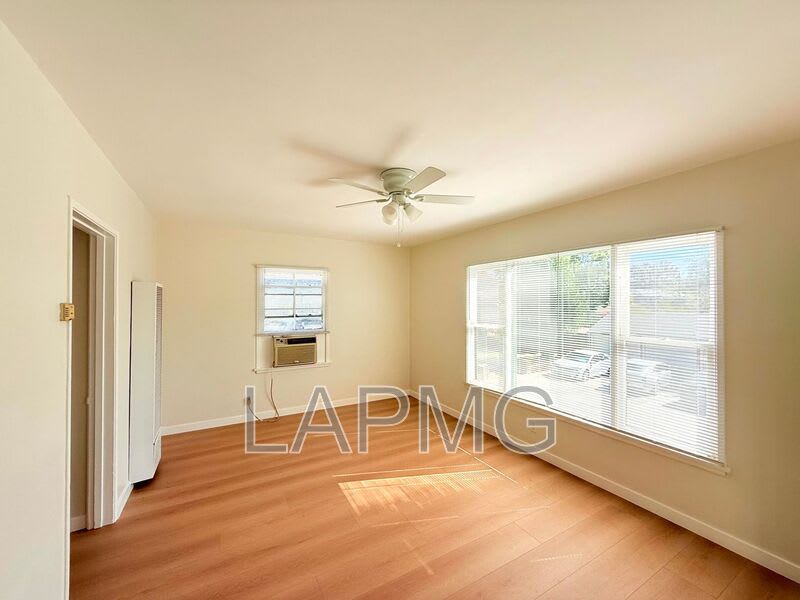 363 E Washington Blvd – photo 4