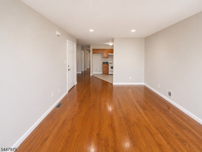 323 S Park St – photo 2