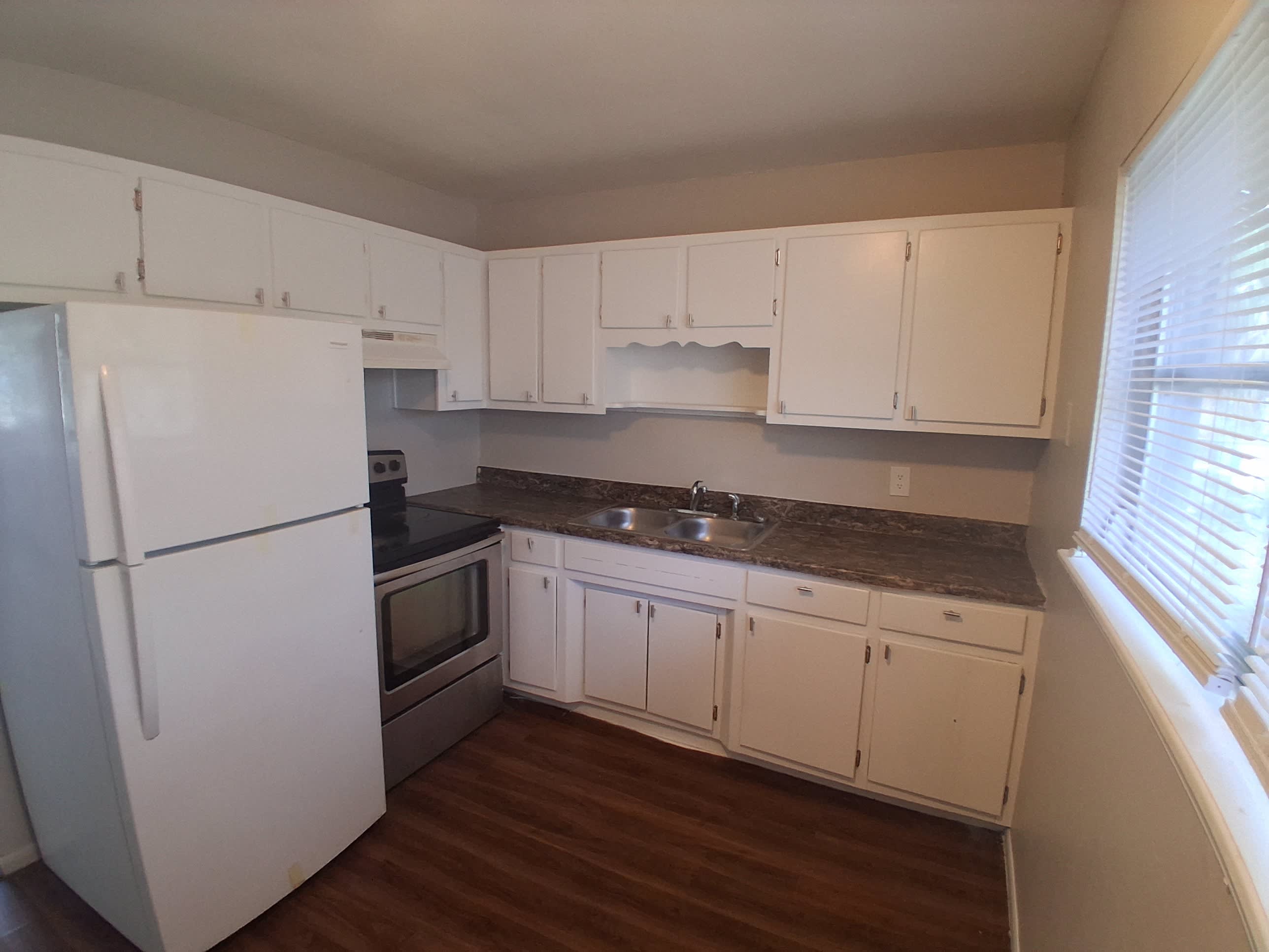 4104 Desoto Avenue – photo 2