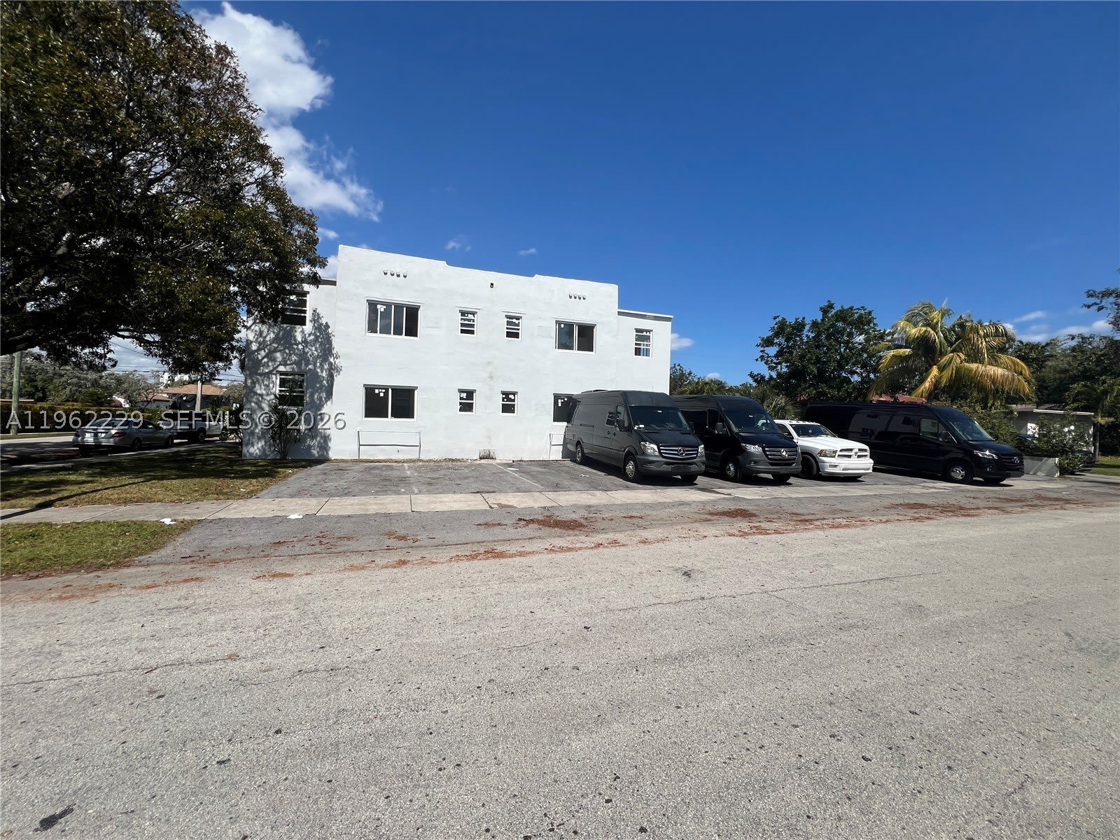 1015 S 17th Ave – photo 1