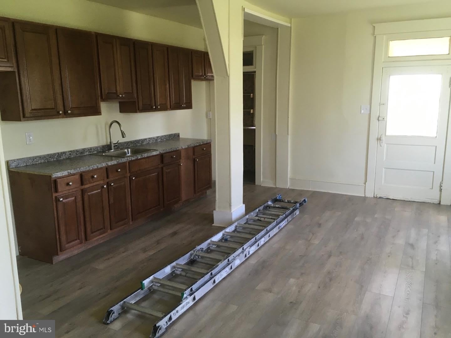 244 MULBERRY ST – photo 5