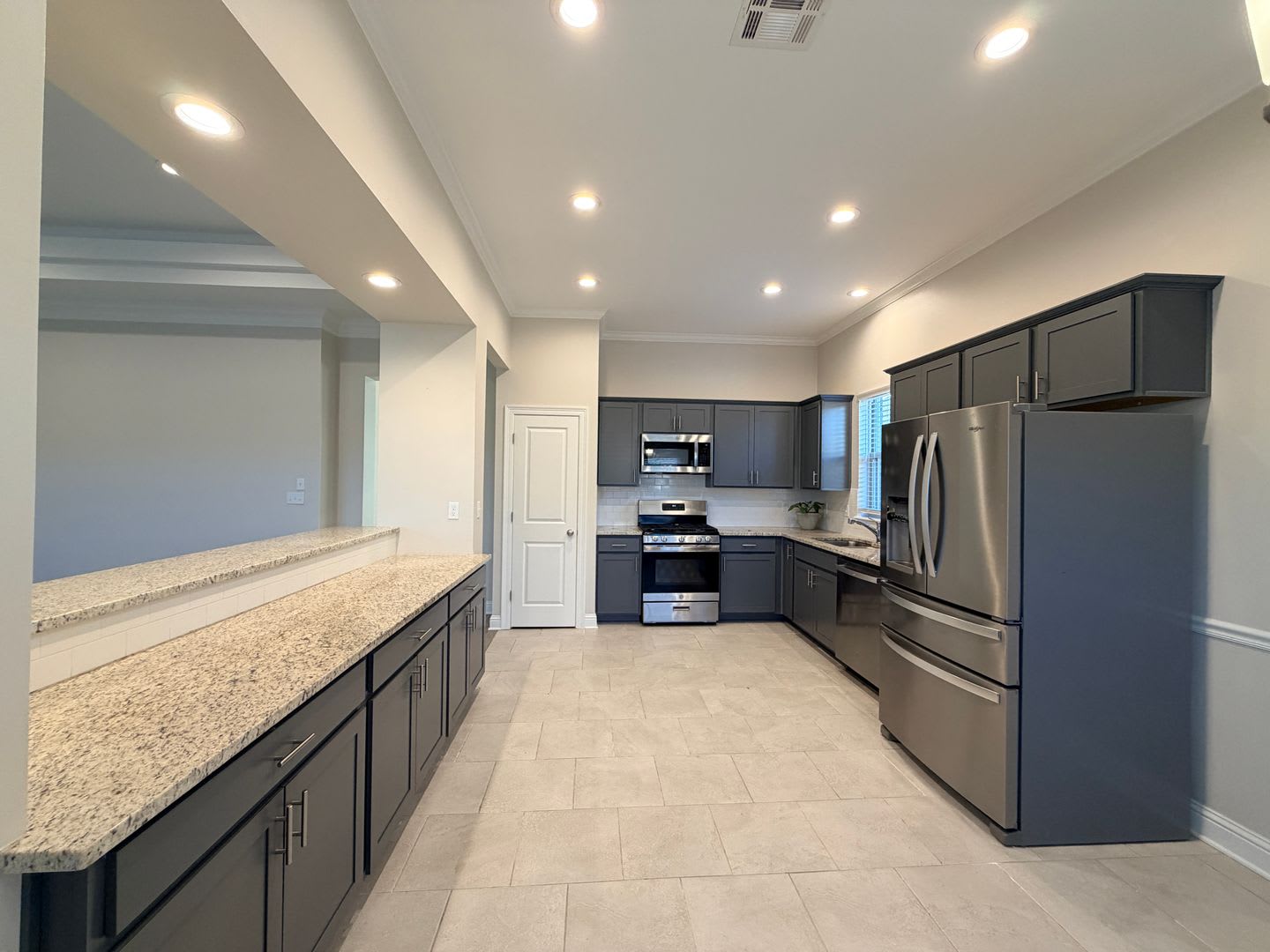 Like Brand New Construction In Haughton Move In Special 400 Dollars Off First Month Rent – photo 3