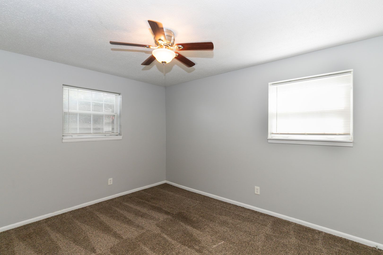 2 Bed 1.5 Bath Apartment in North Kansas City – photo 5