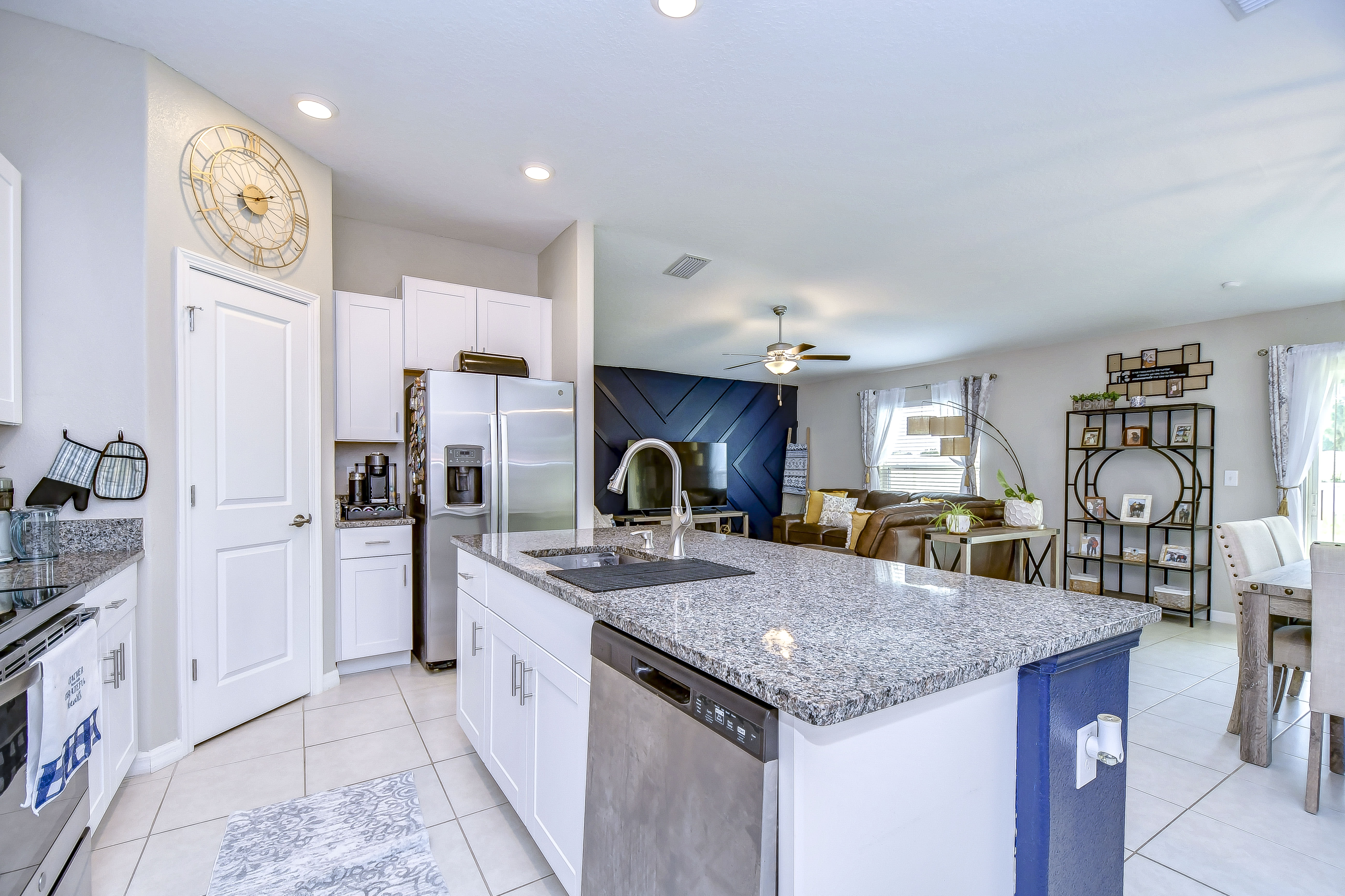 1412 Tahitian Sunrise Dr – photo 3
