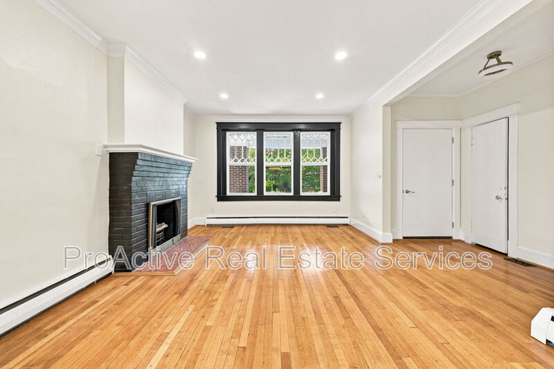 734 Shirley Avenue – photo 4