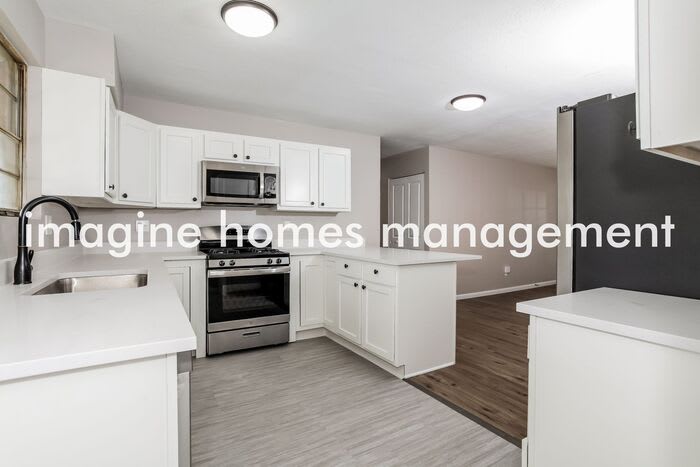 11489 Kenn Road – photo 5