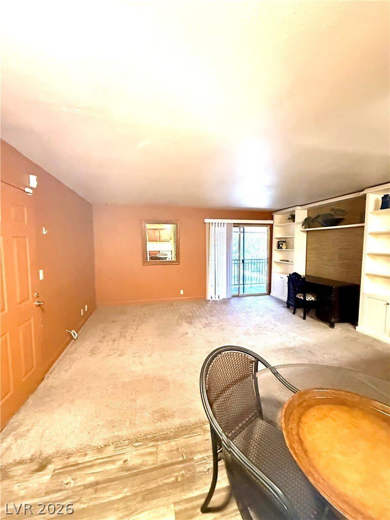 5041 RIVER GLEN Drive – photo 3
