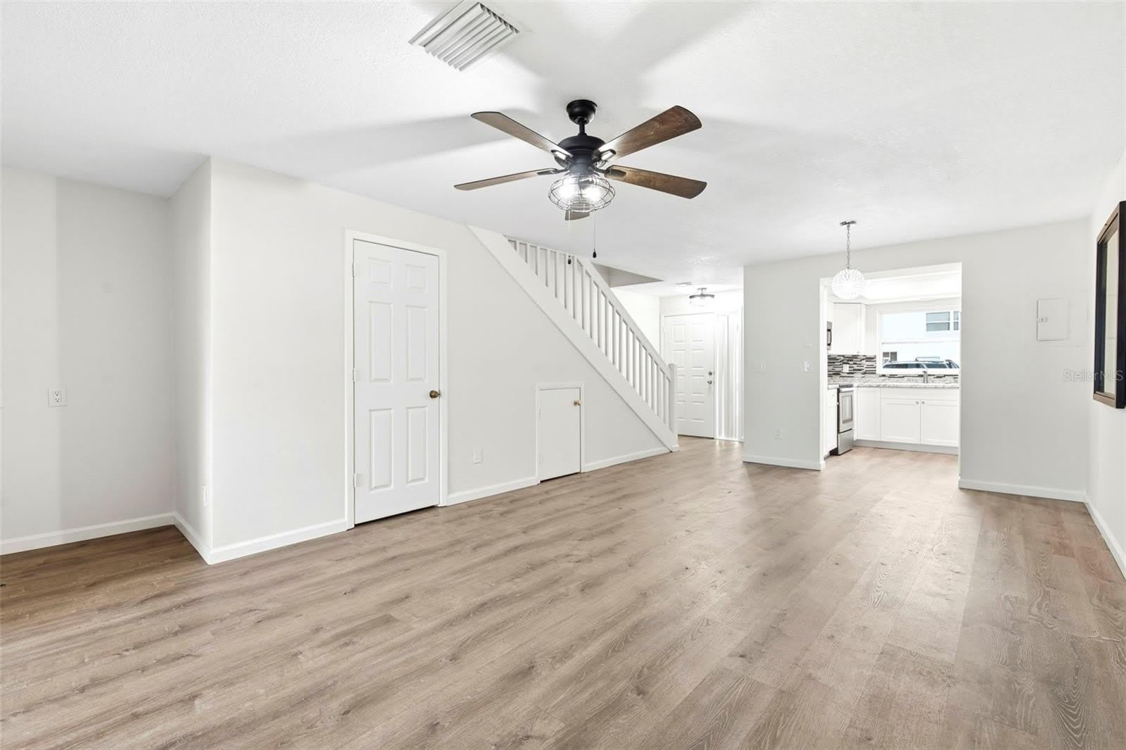 2871 S PINES Drive – photo 3
