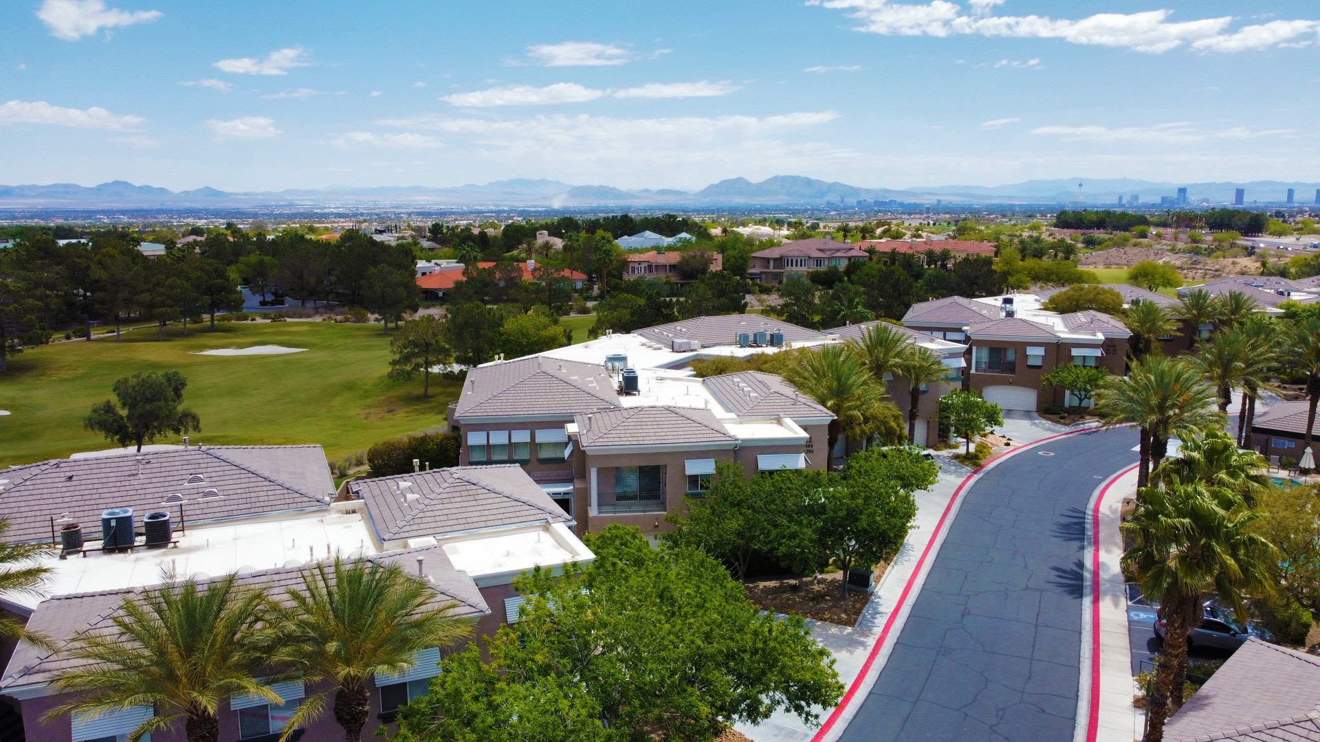 Beautiful Summerlin Condo located on TPC Summerlin Golf Course – photo 2