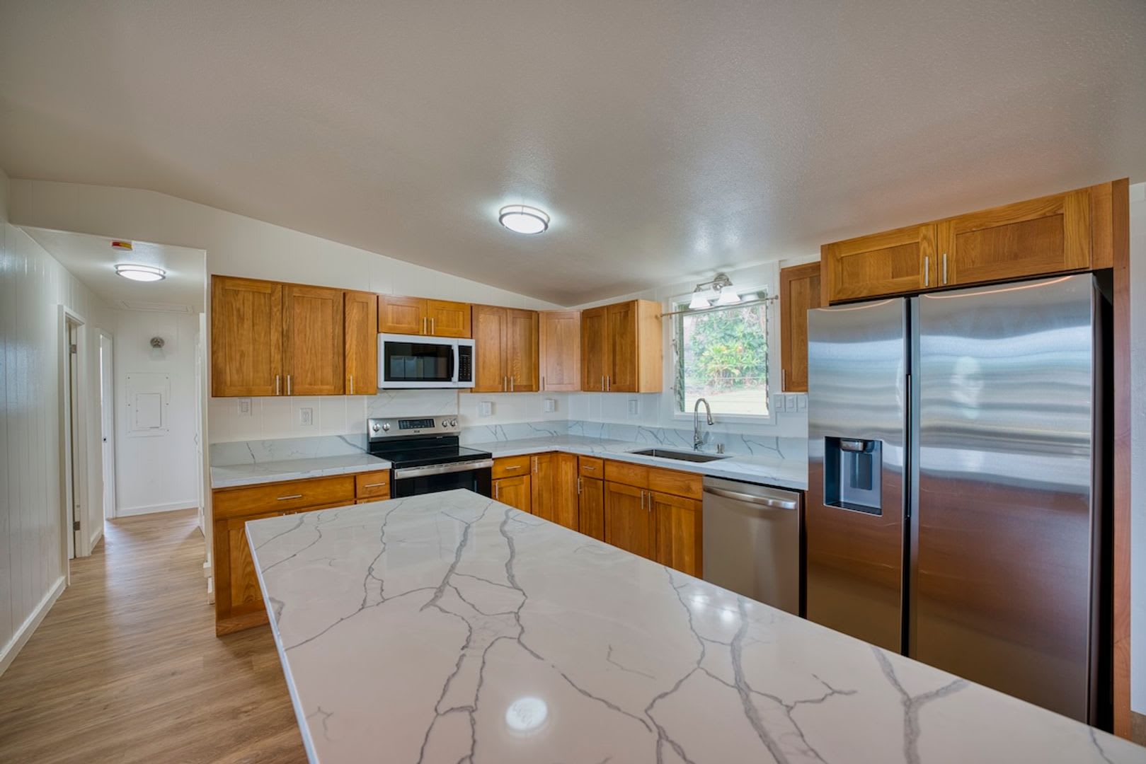 4BDRM/3BATH W/Ohana Unit – photo 2