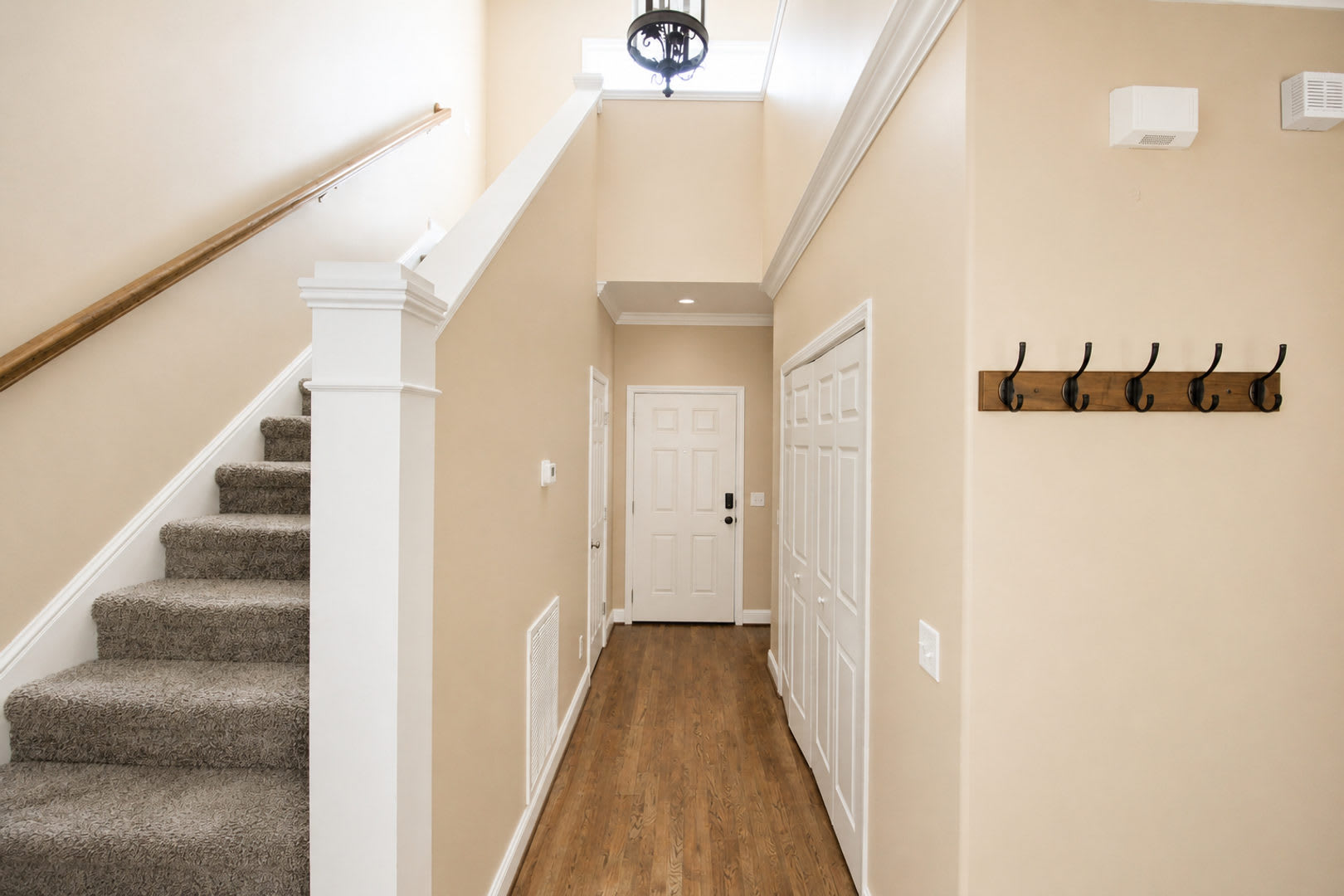 2-Bedroom Townhome with Private Patio in the Heart of Cookeville – photo 2