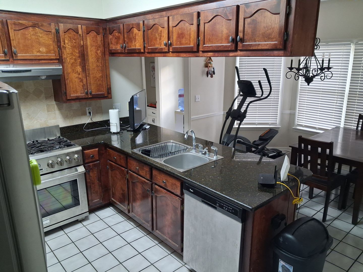 Spacious 4 bedroom 3.5 bath Home in Mallard Creek – photo 5