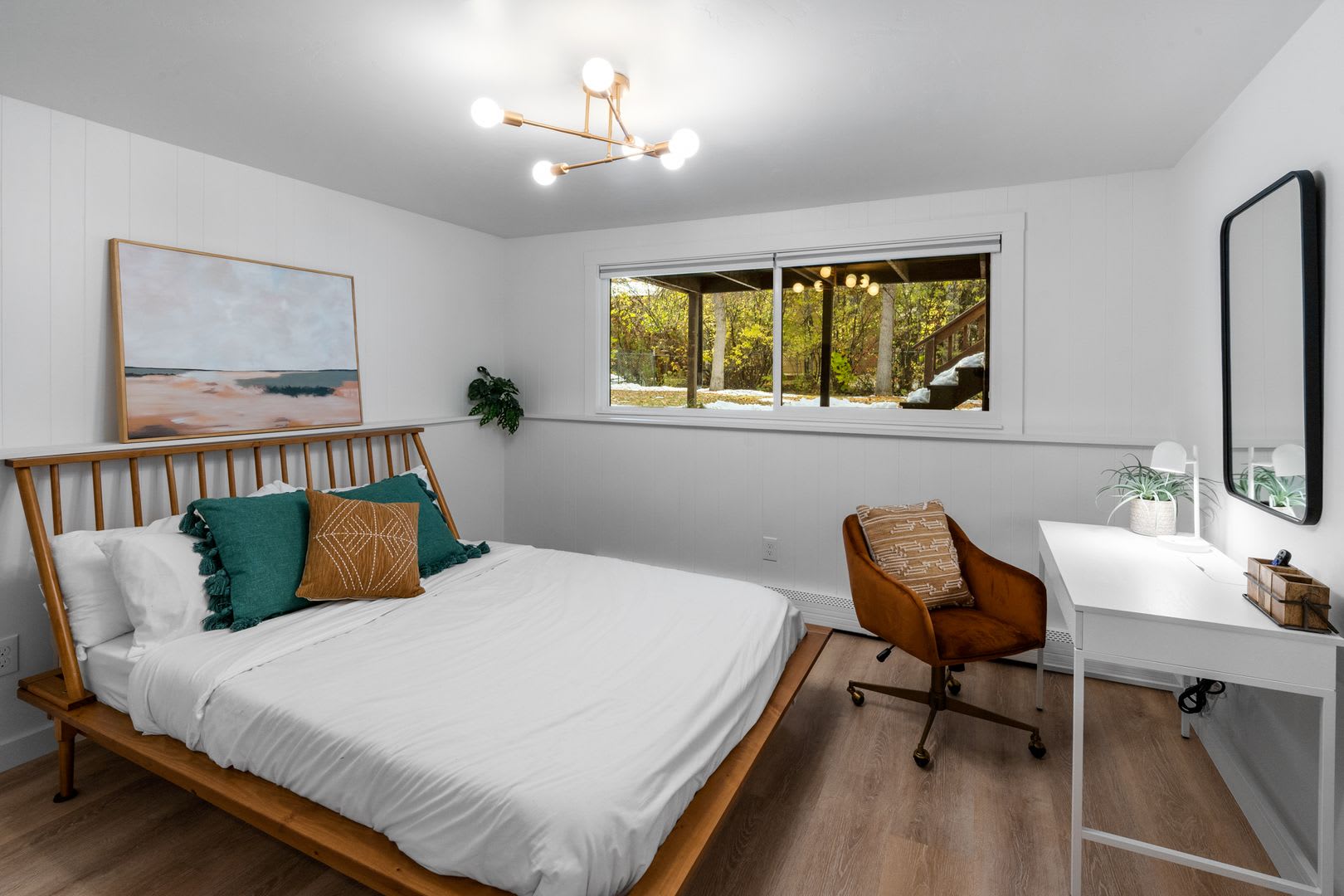 Stylish Turnkey Furnished 2 Br Daylight Basement Apartment Utilities Wi Fi Included – photo 3
