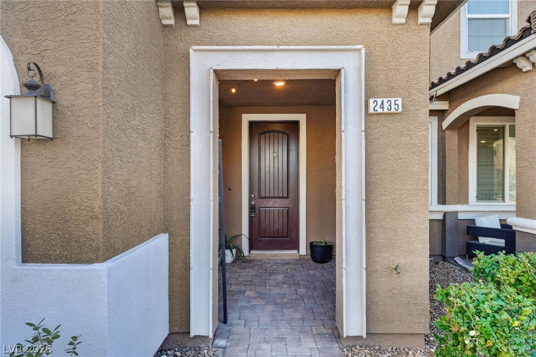 2435 Bellinzona Place – photo 4