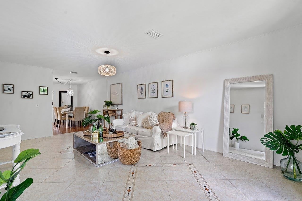 1369 Riverside Circle – photo 3