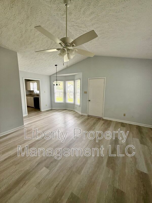 1222 Skyline Dr. – photo 3