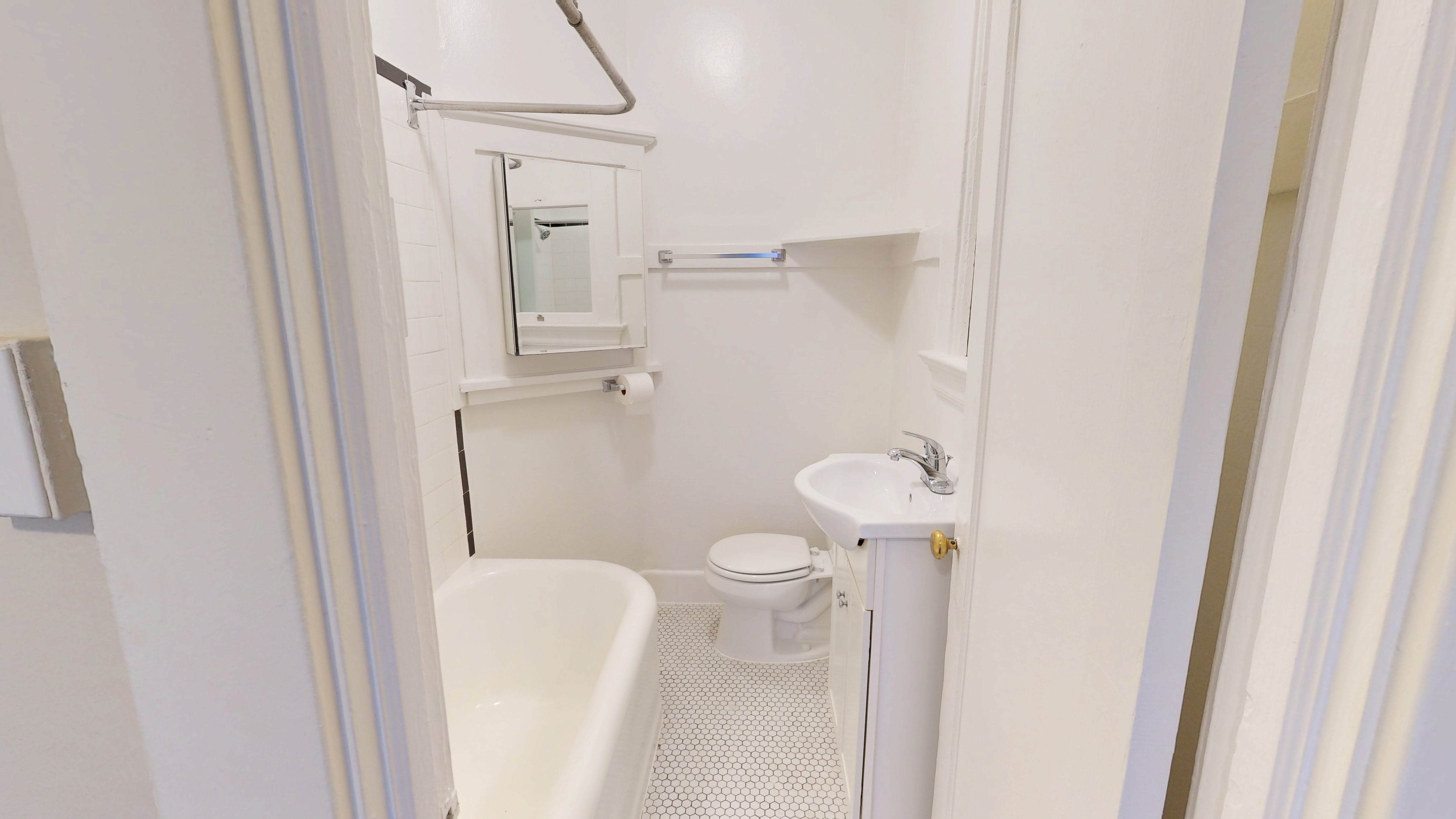 925 Geary – photo 4