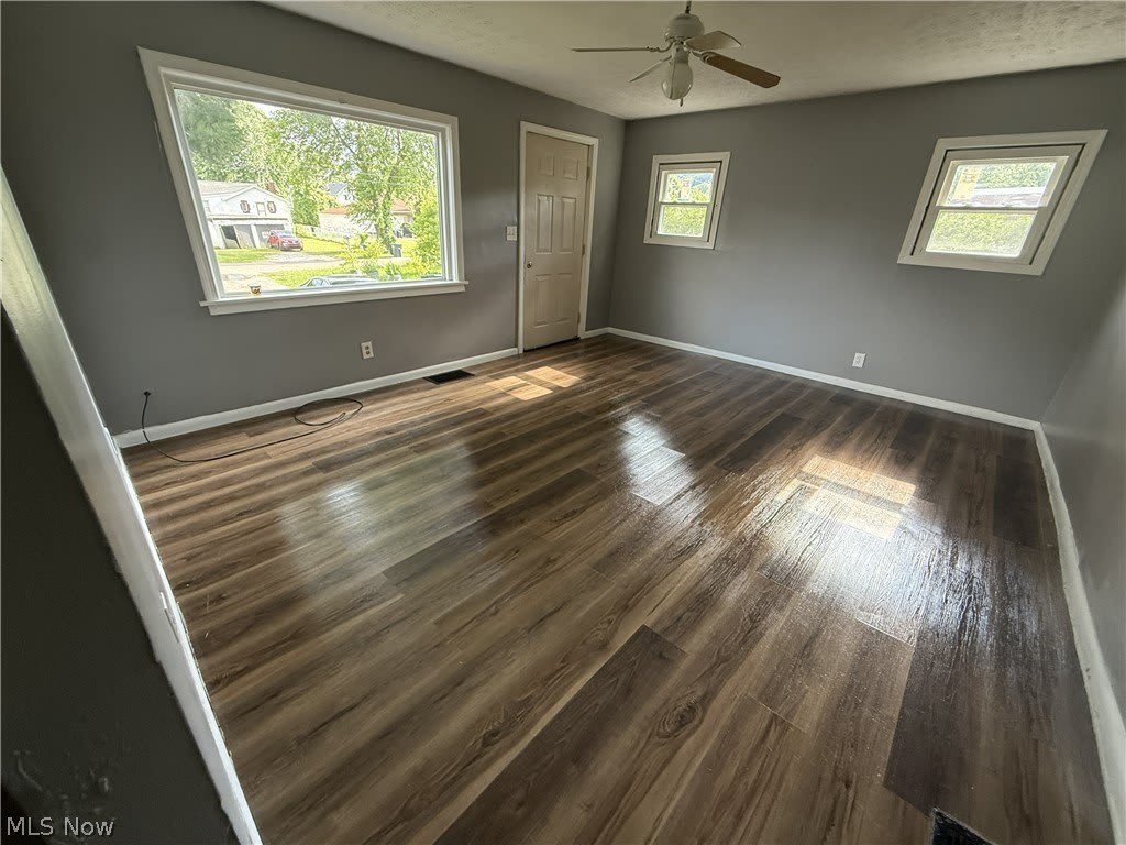 371 Beth Street – photo 4