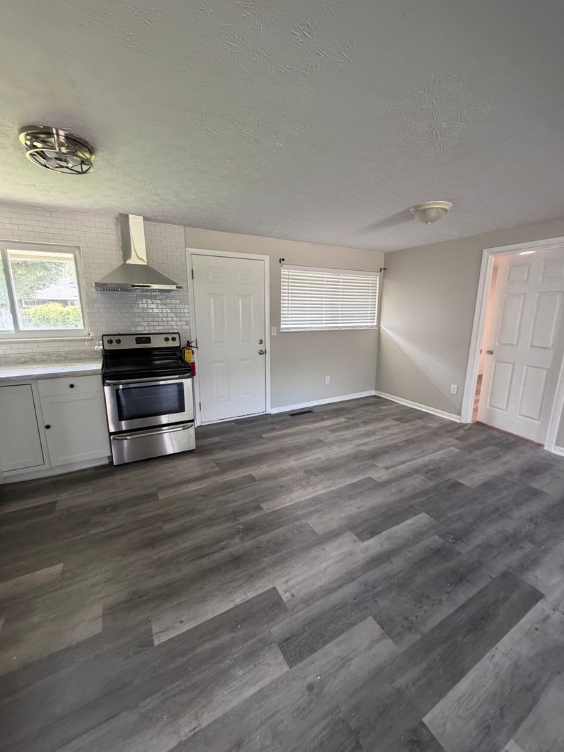 Welcome home to this inviting rental property in Huber Heights – photo 5