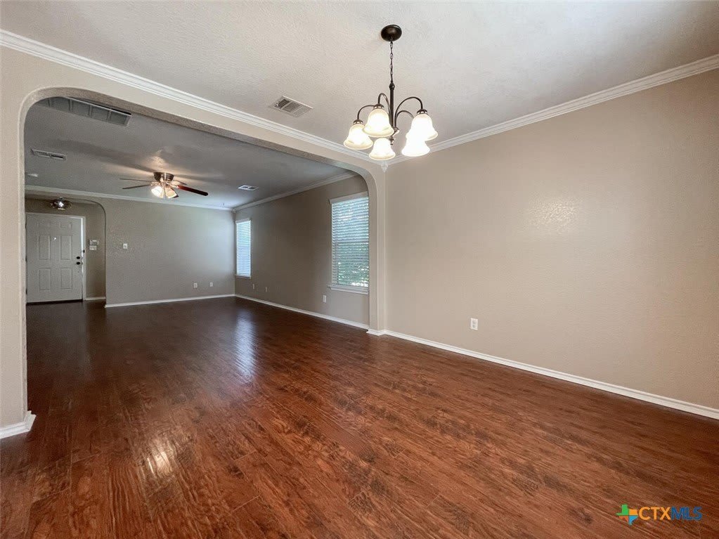 2237 Stoneleigh Drive – photo 5