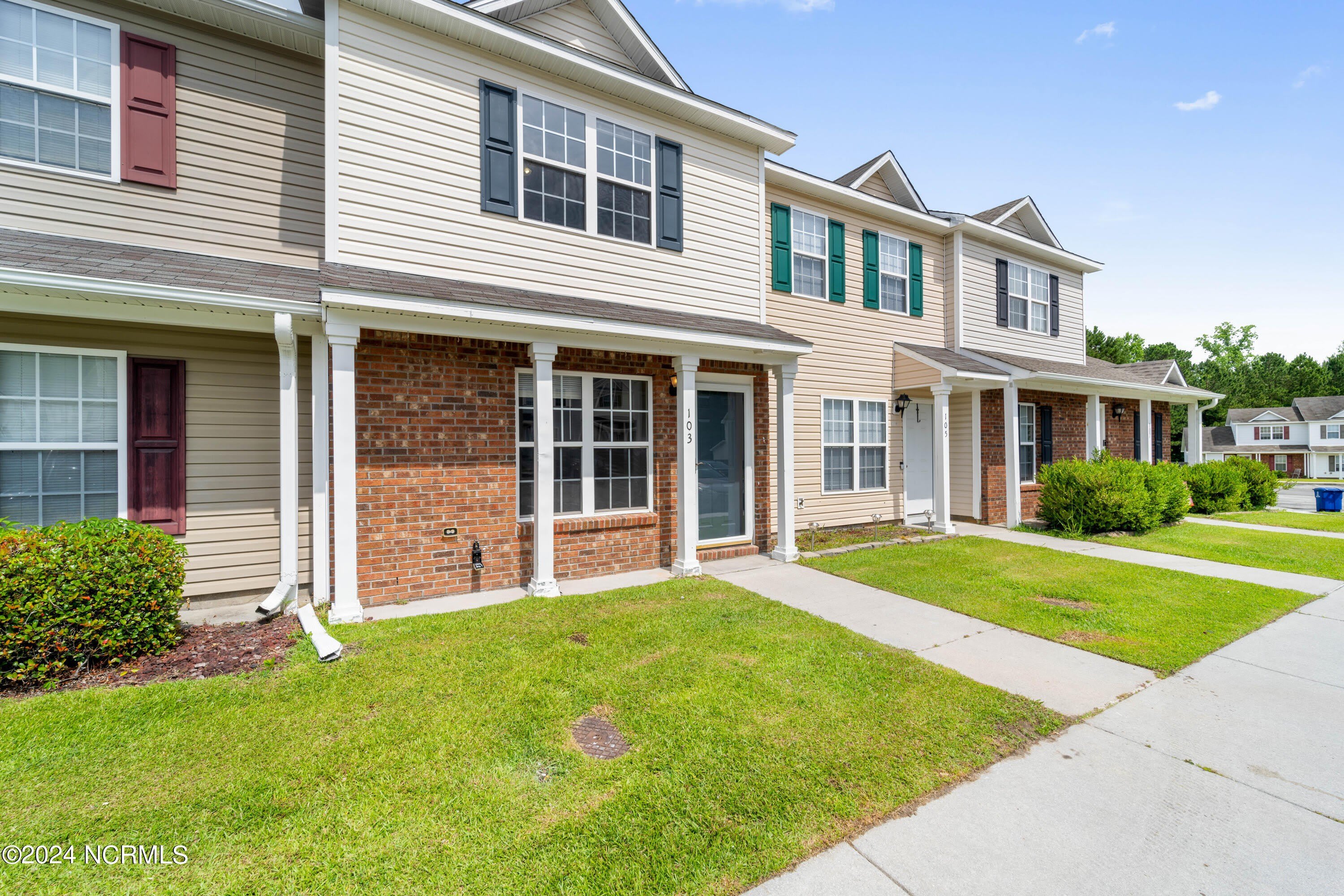 103 Pinegrove Court – photo 2