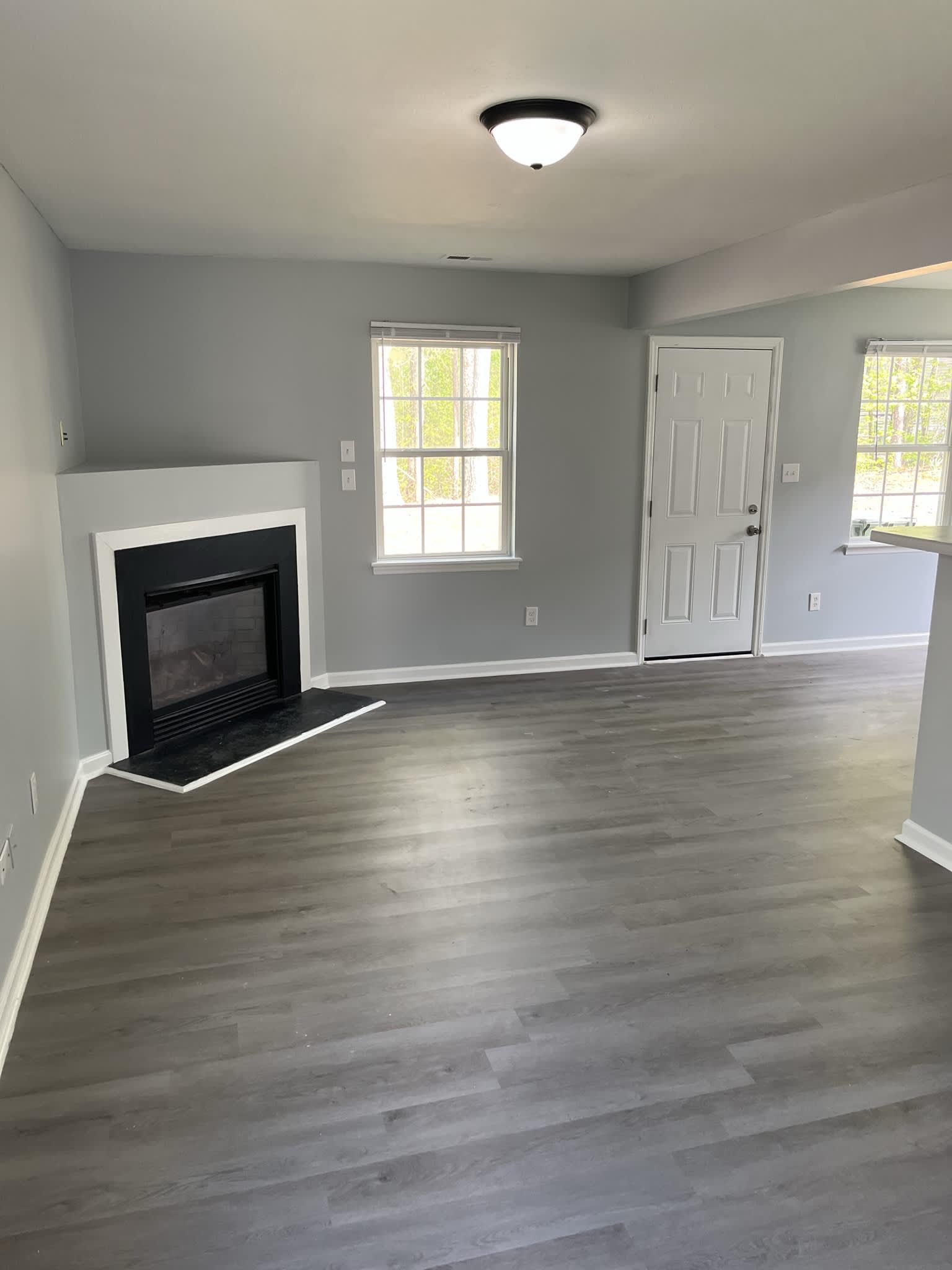408 Gladstone Drive – photo 2