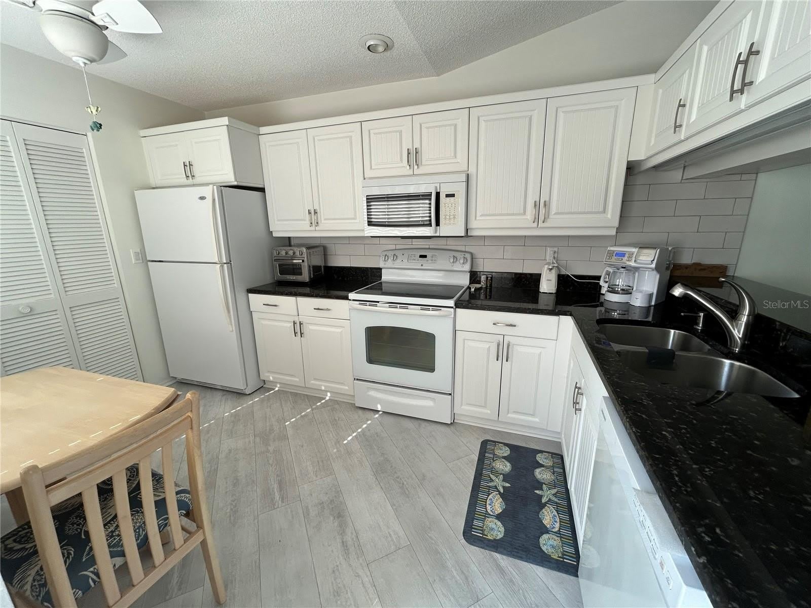 1318 PERICO POINT Circle – photo 2