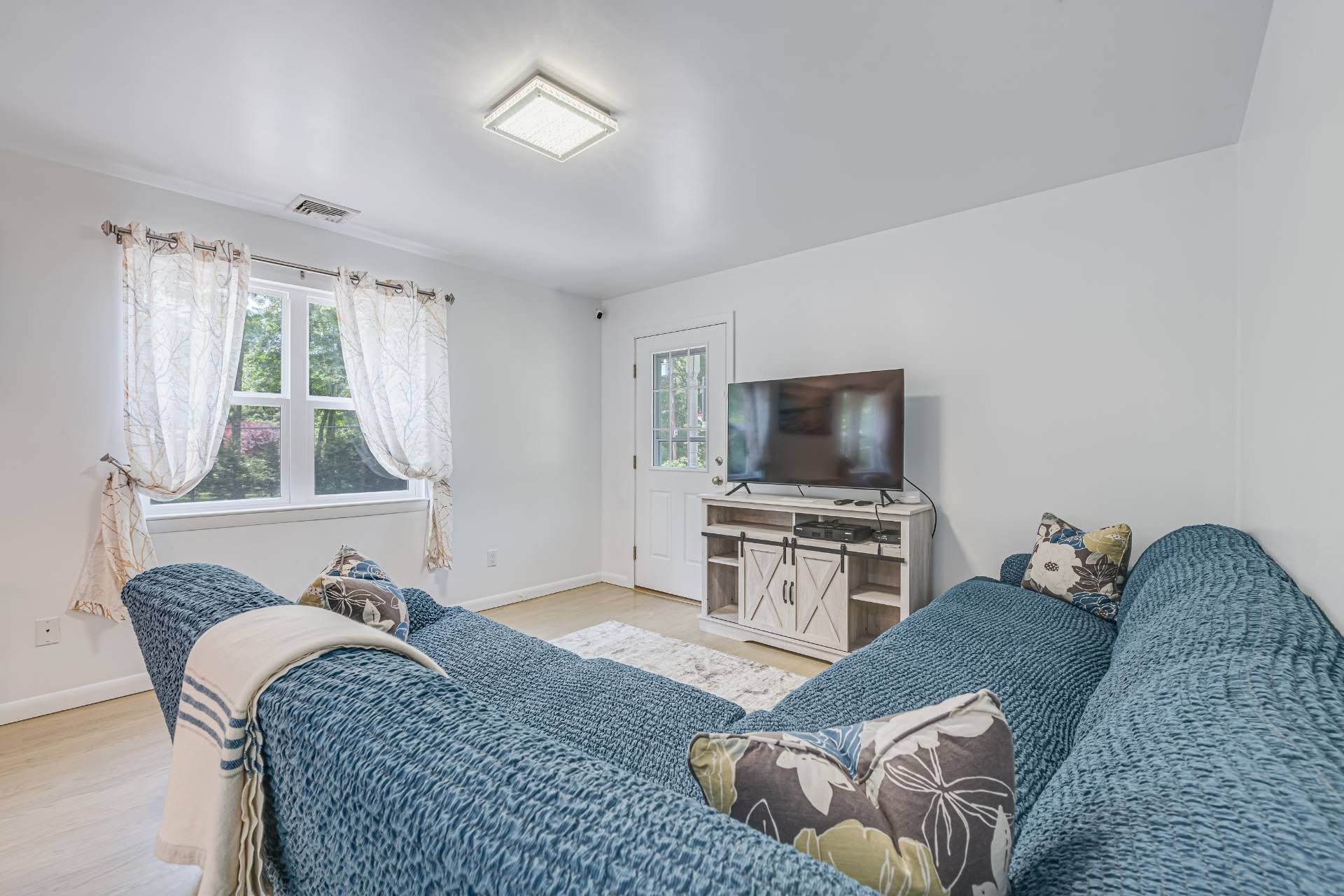 10 Hunters Lane – photo 3