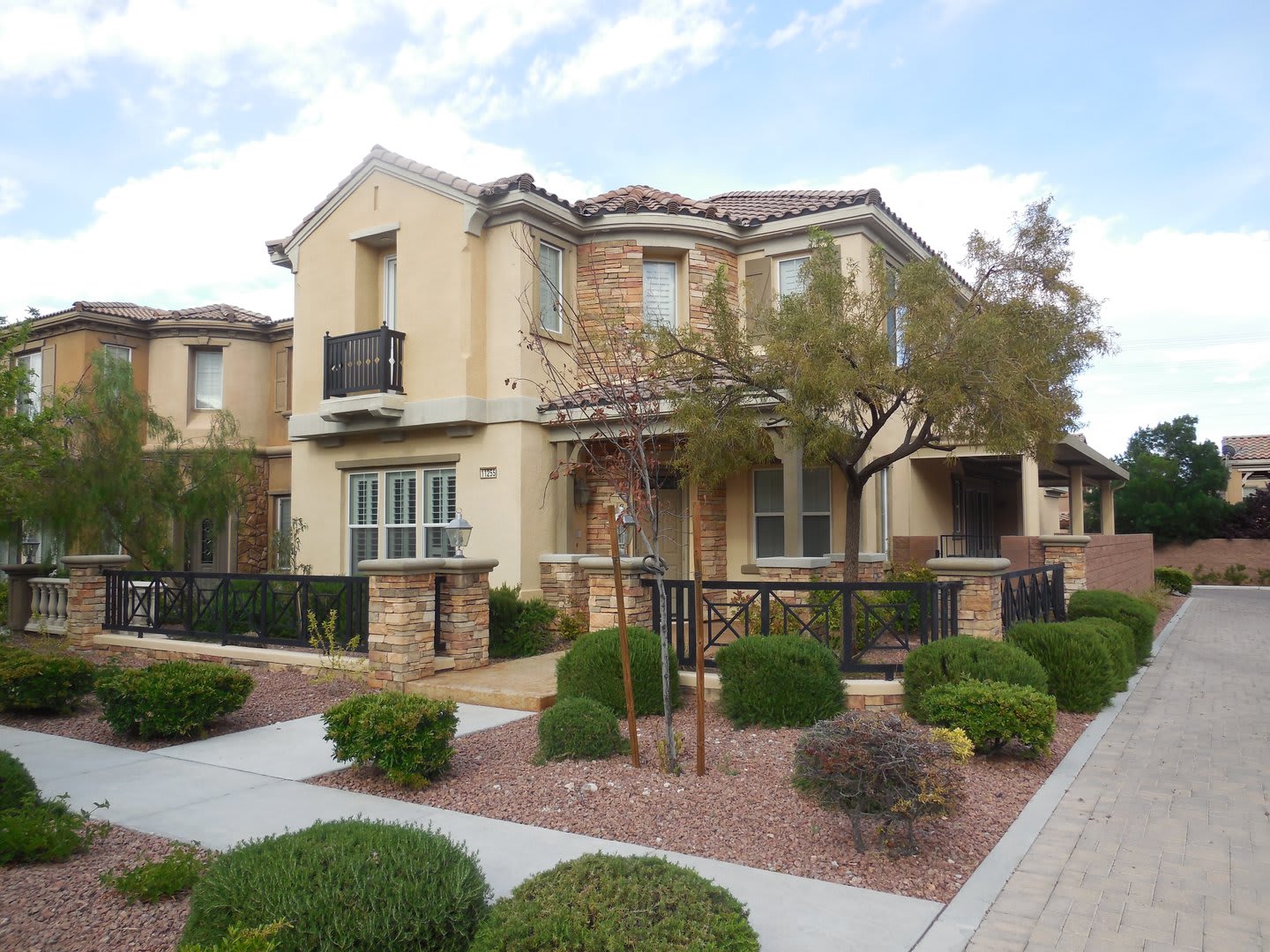 Guard Gated Traccia Community in Summerlin – photo 2