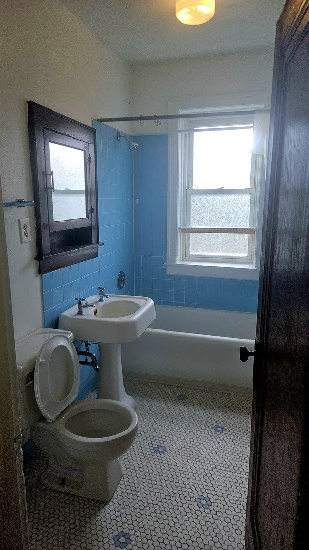 2454 N Kilpatrick Avenue – photo 4