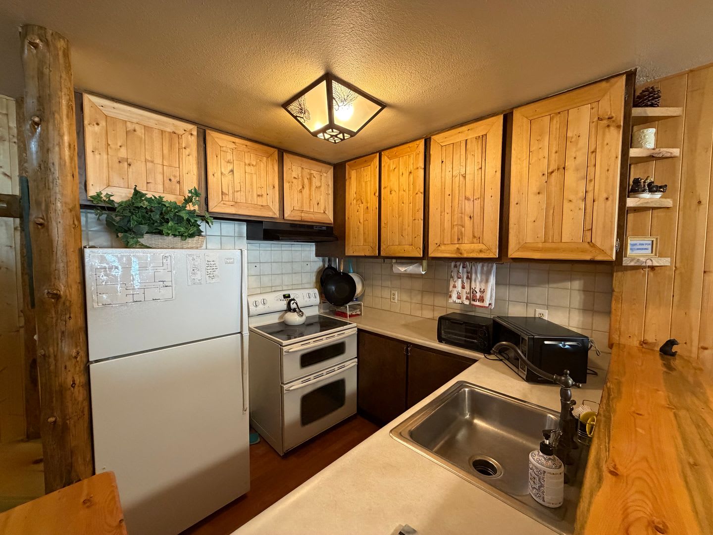 Cozy Furnished 2 Bedroom / 2 Bathroom Condo in Summit – Great Mammoth Location – photo 3
