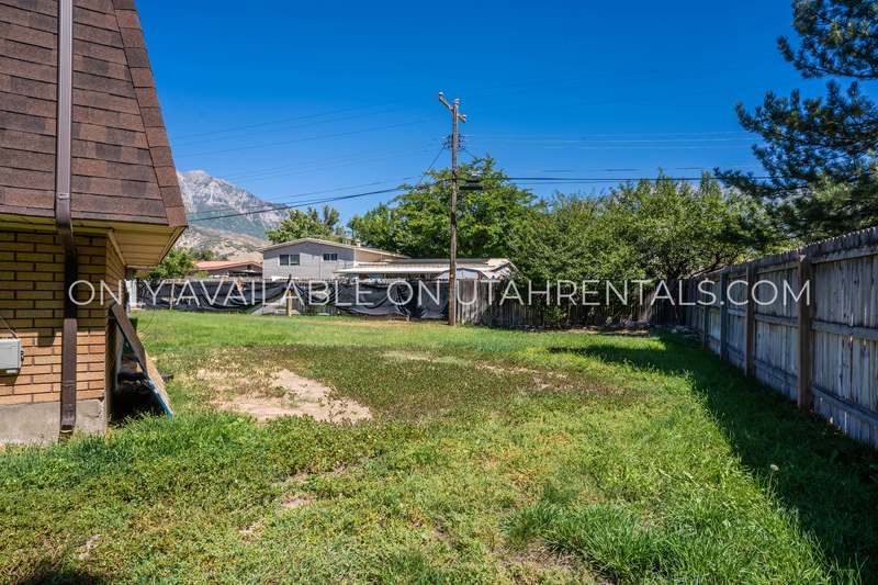 32 E 925 N – photo 5