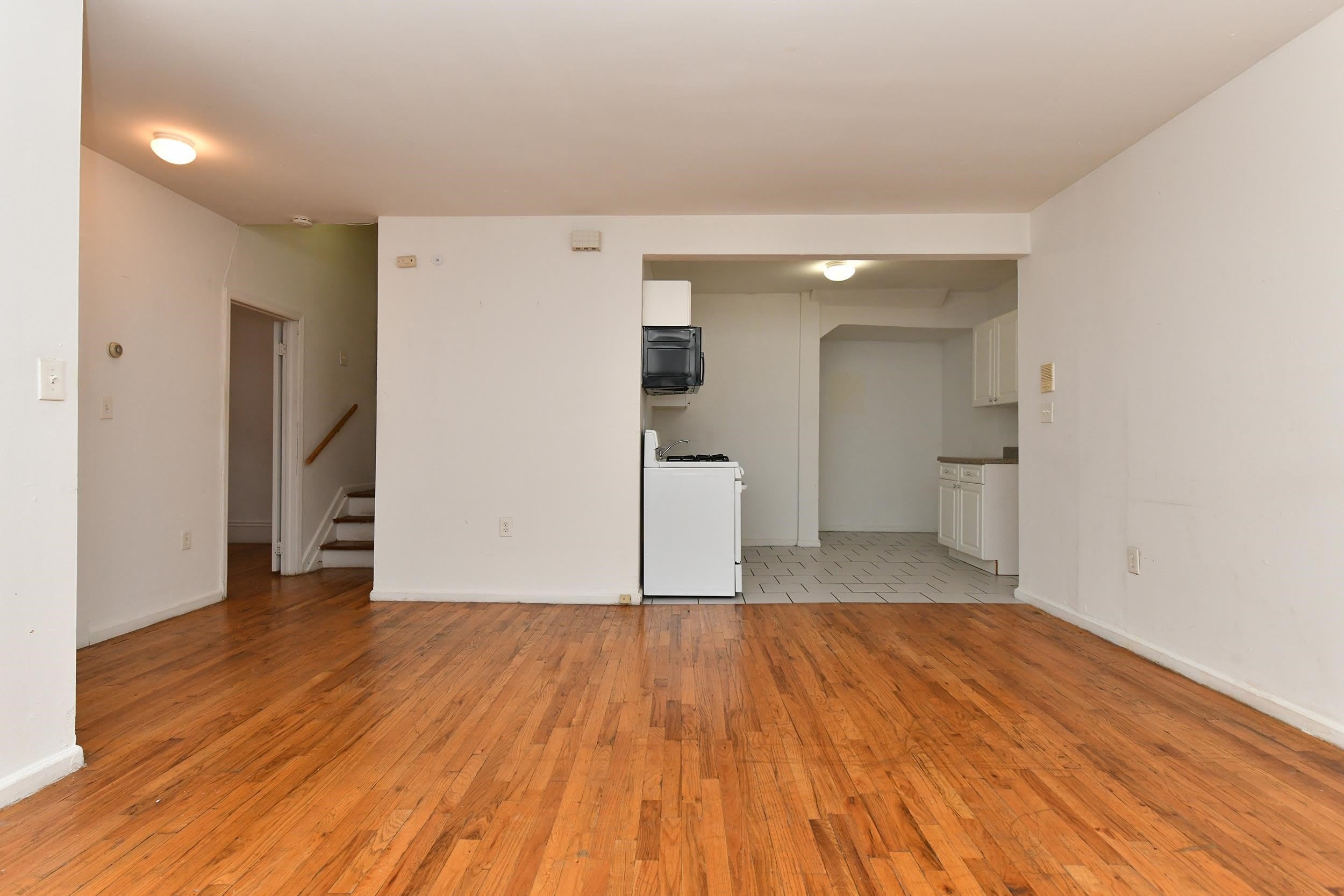 217 10TH ST – photo 2