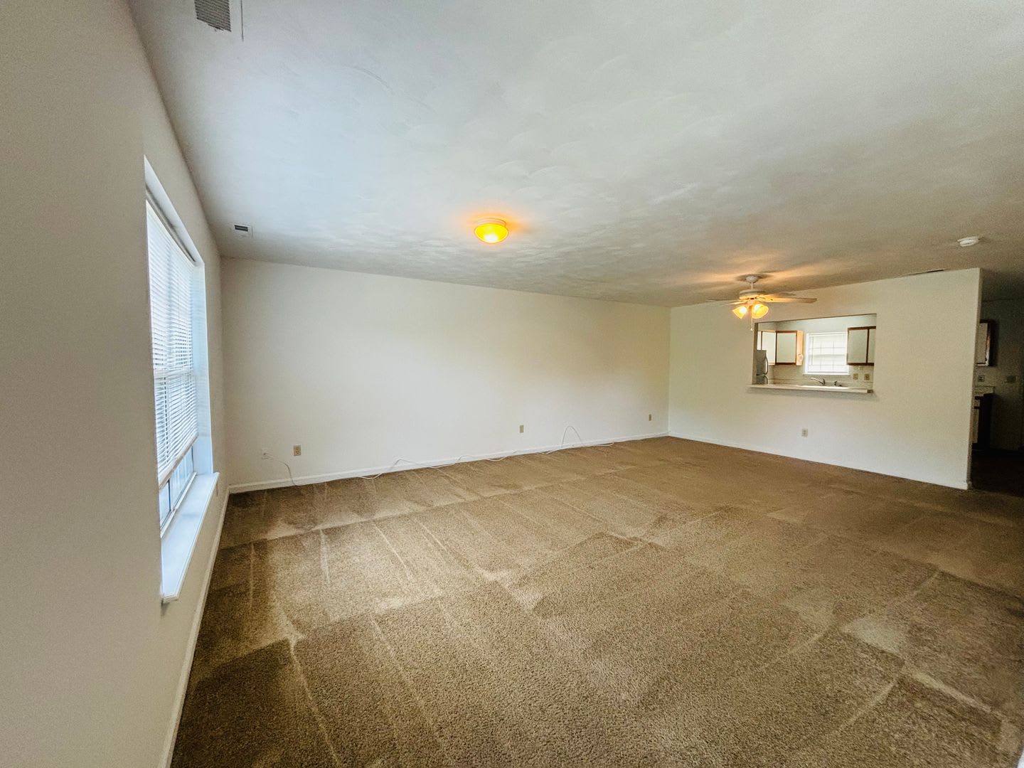 4 Bedroom 2.5 Bath Townhouse – photo 4