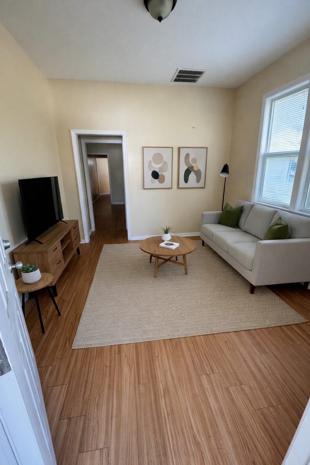 1589 Jackson Avenue – photo 2