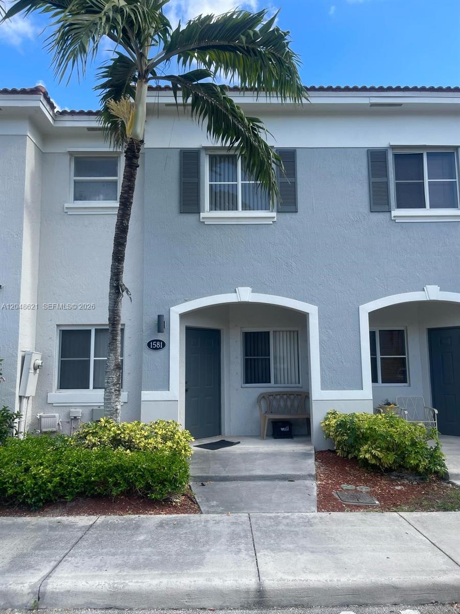 1581 Southeast 31st Court – photo 1