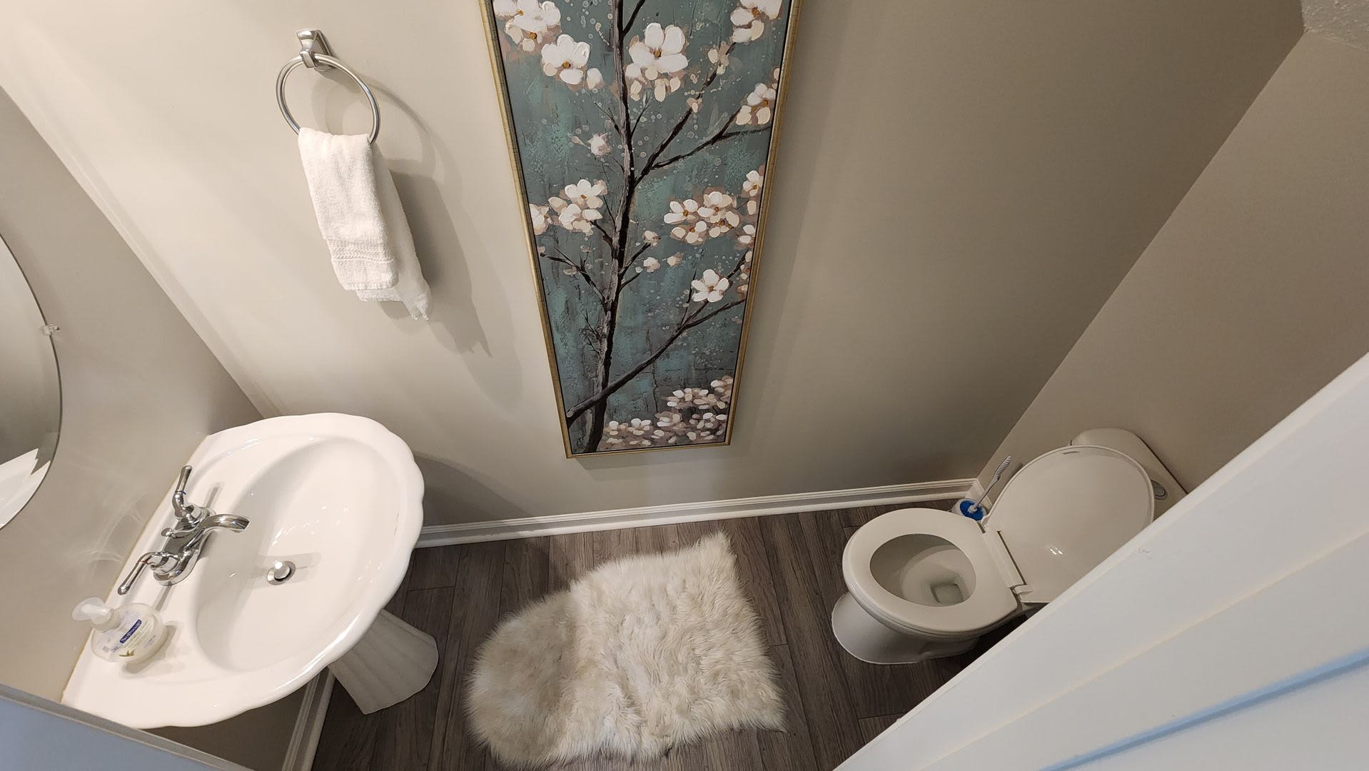 Room in 3 Bedroom Townhome at W Park Cir – photo 3