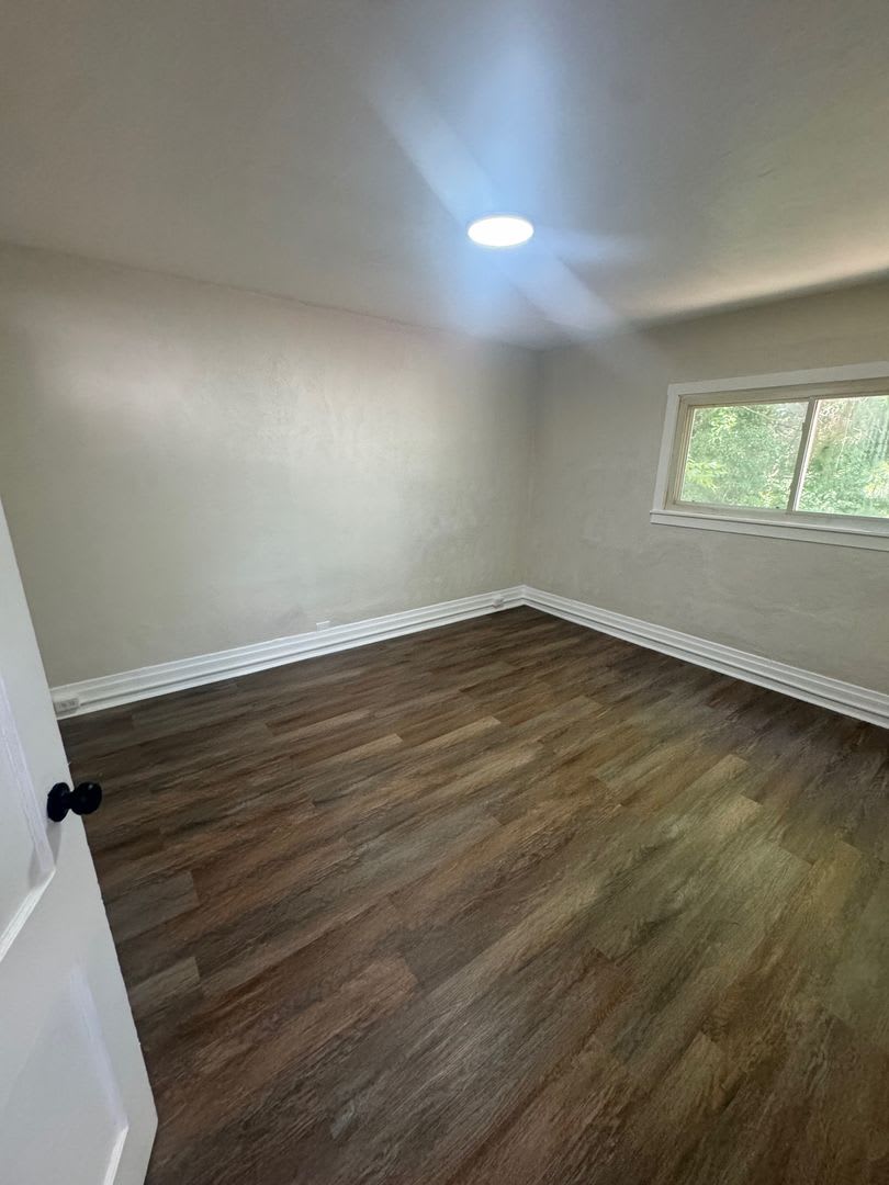 Beautifully Updated 2BR Home in McKees Rocks, Section 8 Considered!! – photo 4