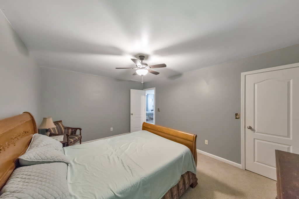 179 Holbrook Drive – photo 4