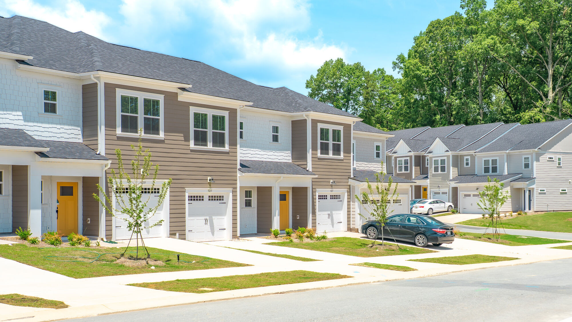 Oak Lake Townhomes – photo 1